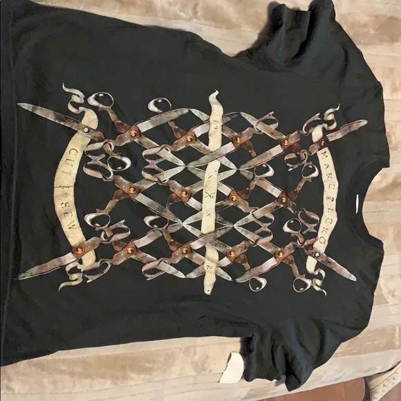 Top - Picture 2 of 4